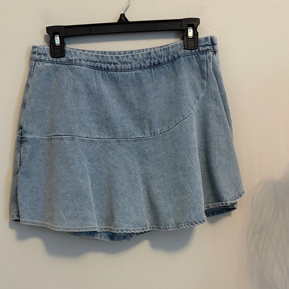 Day t Moon Light Wash Denim Mini Skort/Skirt